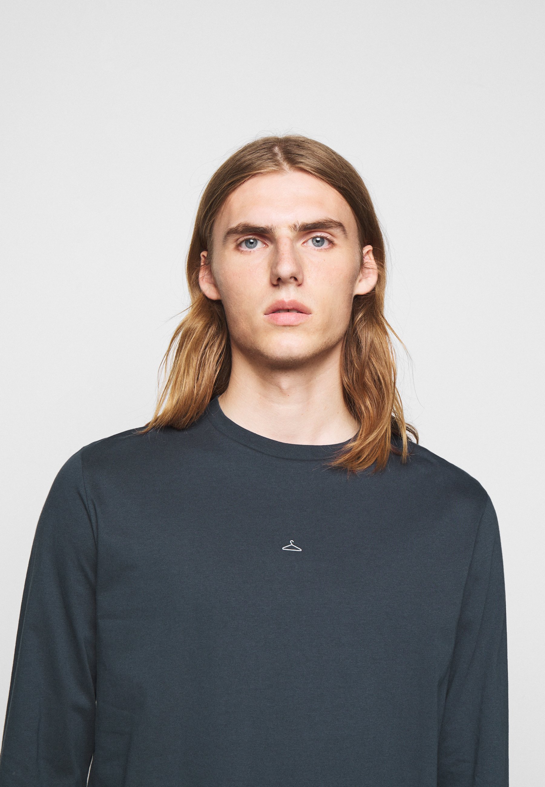 Homme HANGER LONGSLEEVE - T-shirt à manches longues Homme HANGER LONGSLEEVE - T-shirt à manches longues