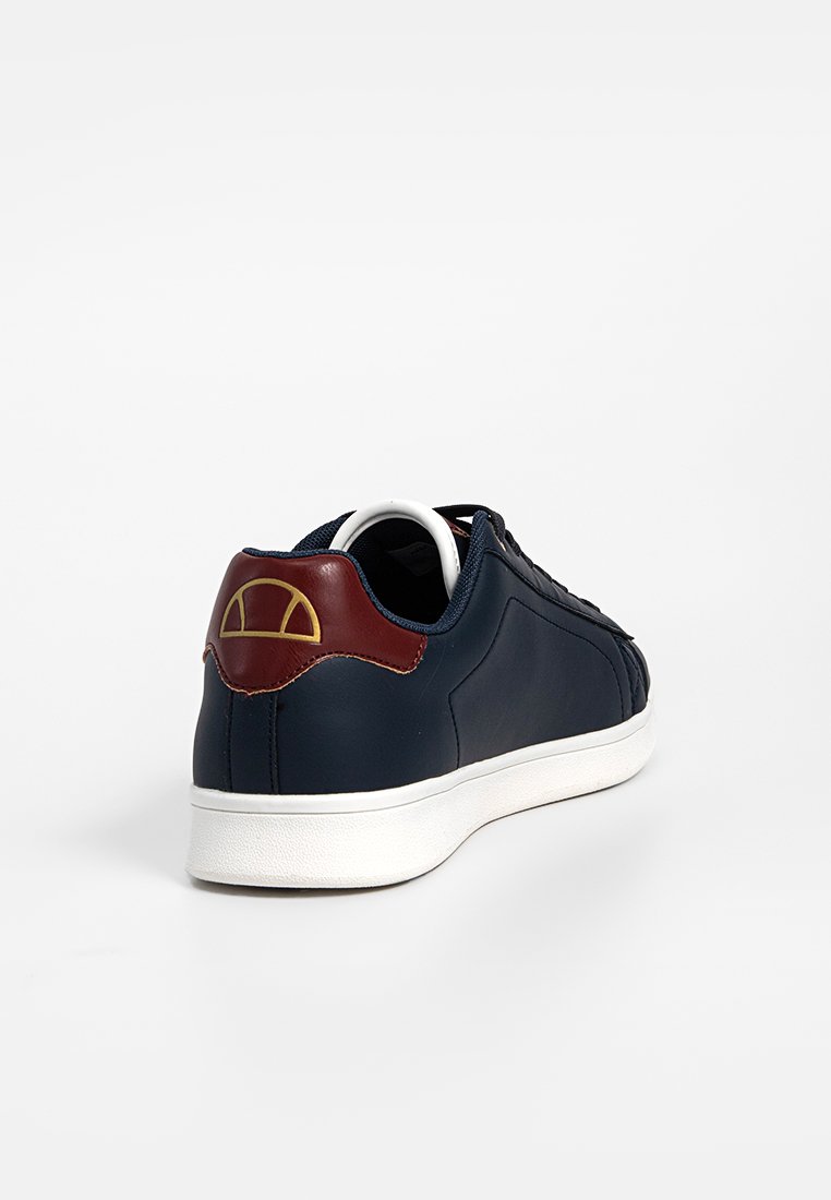 Sneaker low