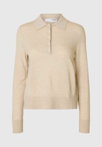 Polo sweater beige a maniche lunghe realizzato in tessuto morbido, con colletto classico, patta con cinque bottoni e polsini e orlo a coste.