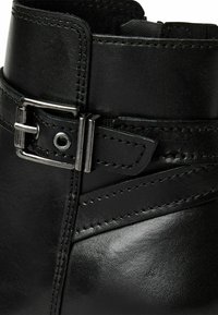 Marco Tozzi Botine cowboy/biker - black