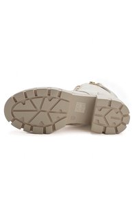 Elara Botines con plataforma - natur