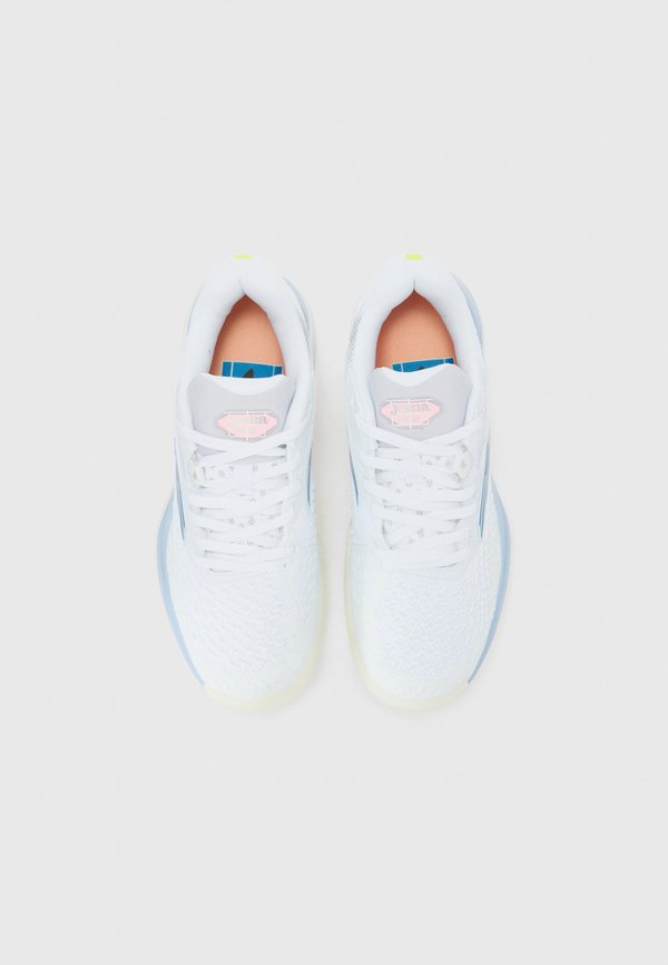 ACE LADY - Multicourt tennis shoes4