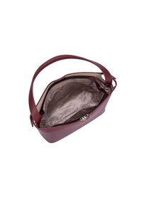 Sac à main en cuir bordeaux avec une finition texturée, doté d'une fermeture éclair et d'un intérieur spacieux doublé de beige comportant des détails de marque.