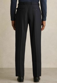 Reiss REGULAR FIT - STRAP BLEND BELTED PLEATED - Anzughose - navy