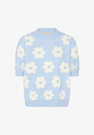 Šviesiai mėlynas trumpų rankovių megztinis su baltomis tekstūruotomis gėlių raštais ir giliu apykakle, rankogaliais ir apačia.