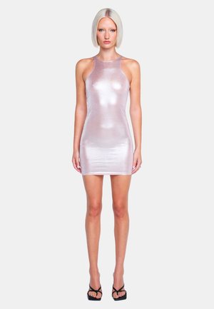 Ärmelloses, eng anliegendes Minikleid aus glänzendem, hellrosa Material mit glatter Textur und hohem Ausschnitt. Verfügt über ein minimalistisches Design.