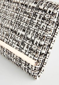 Next DETACHABLE STANDARD - Clutches - monochrome bouclé