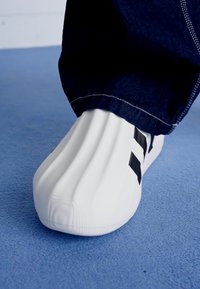 adidas Originals ADIFOM SUPERSTAR UNISEX - Sneakers basse - core white/core black