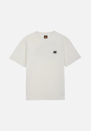 Off-White T-Shirt mit kurzen Ärmeln und Rundhalsausschnitt, mit kleinem dunklem Tierlogo-Patch auf der linken Brust und passendem Logo am inneren Kragen.