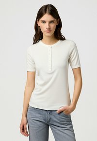 Wrangler SHORT SLEEVE SLIM FIT  - T-shirt basic - worn_white