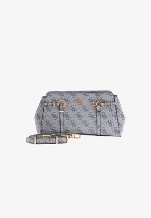 Sac à main Gray Guess avec motif monogramme, boucles couleur or et bandoulière amovible sur fond blanc.