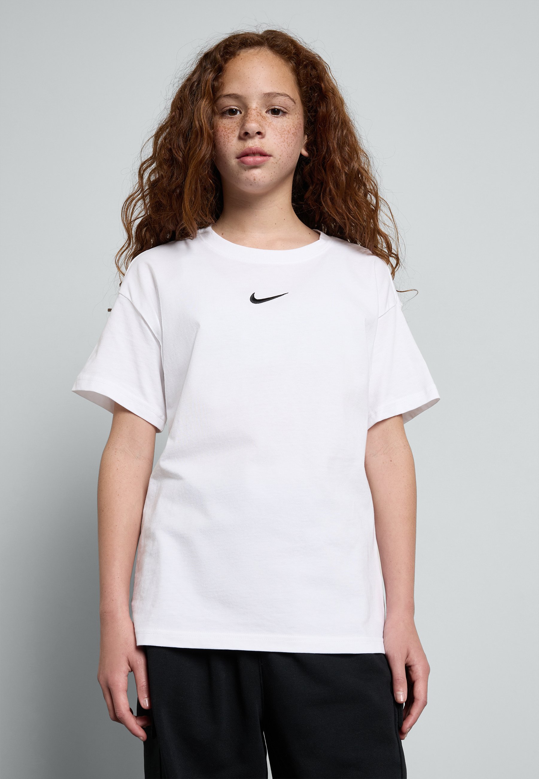 Nike Sportswear Plain White T Shirt Nike Nike Sportswear TEE