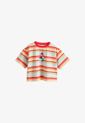 Krótki T-shirt z krótkim rękawem, czerwonym dekoltem, wielokolorowymi poziomymi paskami i centralną grafiką miski lodów.