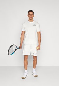 Sergio Tacchini BOLD - Pamata T-krekls - gardenia/navy