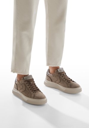 Voile Blanche LIPARI  - Trainers - taubengrau