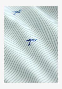 Wybrany, green bengal flamingo