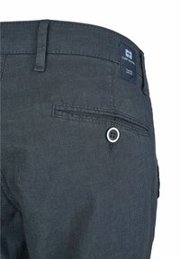 Thumbnail Image 4