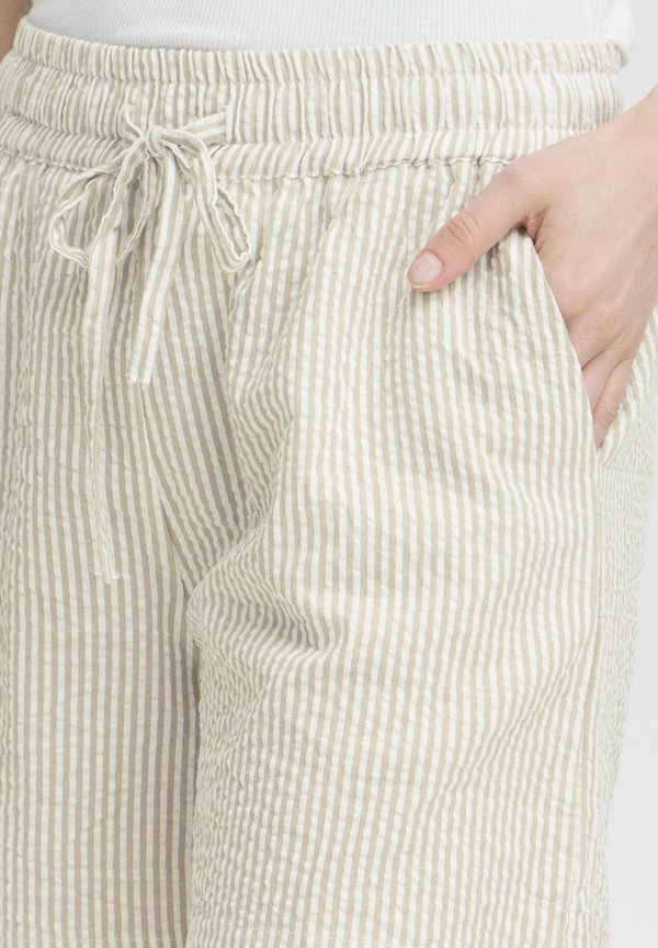 FRCAYLA - Shorts - silver mink stripes3