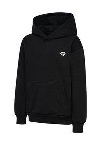 Schwarzer Hoodie aus weichem Material, mit einer Fronttasche, gerippten Bündchen und einem kleinen weißen Logo auf der Brust. Klassisches Design mit lässiger Passform.