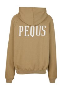 Brown hoodie with a kangaroo pocket, ribbed cuffs, and hem; features large white text "PEQUS" on the back. Soft cotton blend material.