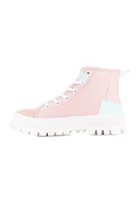 Wysokie trampki w jasnoróżowym kanwie z miętowym akcentem. Posiadają białą gumową podeszwę z bieżnikiem, okrągły czubek i sznurowane zapięcie.