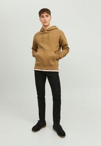 Jack & Jones JJESTAR  HOOD - Sweatshirt - otter