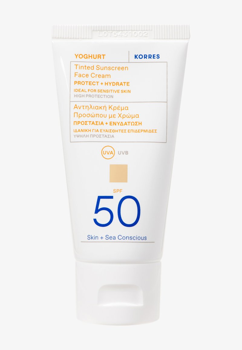 Korres Yoghurt -sävyttävä aurinkosuojavoide kasvoille SPF 50 herkälle iholle, suojaa ja kosteuttaa, UVA- ja UVB-suoja.