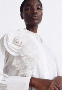 Marc Cain Button-down blouse - white