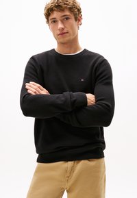 Tommy Hilfiger ESSENTIAL STRUCTURE CREW NECK - Vesta - black