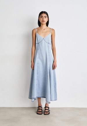 KAILA LONG DRESS - Maksimekko - light blue washed