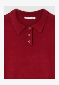 Wybrany, rosso scuro