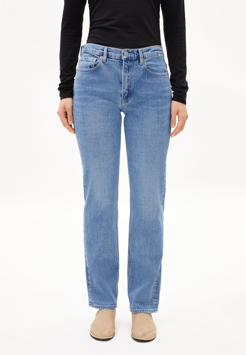 ARMEDANGELS - CARENAA - Straight leg jeans - capri, Enlarge