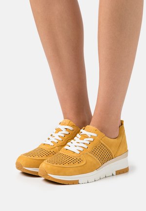 Tamaris Baskets basses - yellow