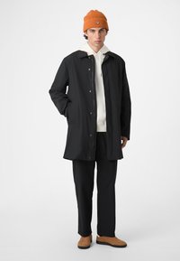 Fila APPAREL COMO REGULAR WATER REPELLENT CAR  - Cappotto corto - black