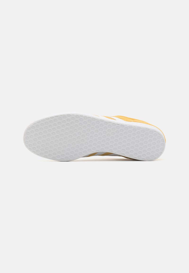 adidas gazelle silver green womens adidas Real Madrid Gazelle