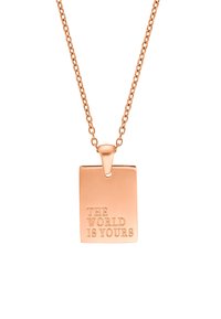Naszyjnik w kolorze różowego złota z prostokątnym wisiorkiem, na którym wygrawerowano "ŚWIAT JEST TWÓJ". Łańcuszek składa się z połączonych ze sobą ogniw.