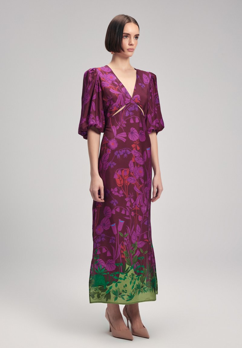 adL V-NECK CUT- OUT DETAILED - Maksimekko - printed damson