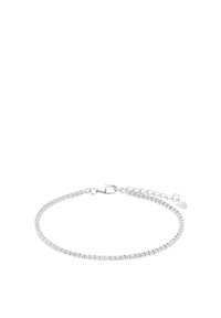 Pulsera de tenis de plata con gemas redondas transparentes y cierre de cadena ajustable que presenta un pequeño charm en forma de corazón sobre un fondo blanco.