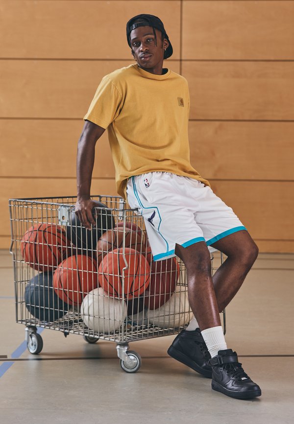NBA CHARLOTTE HORNETS SHORT - Club wear4