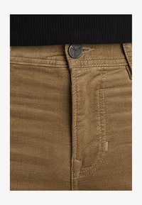 Non sélectionné, elmwood