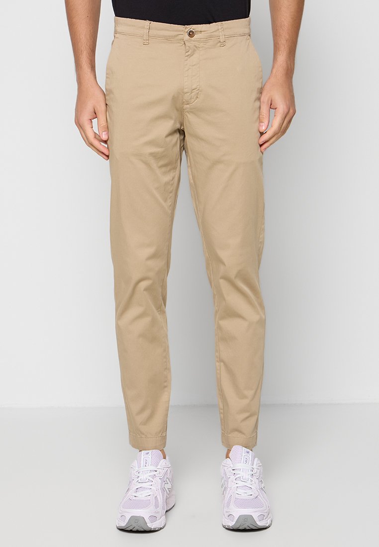 lindbergh Chino zandkleur
