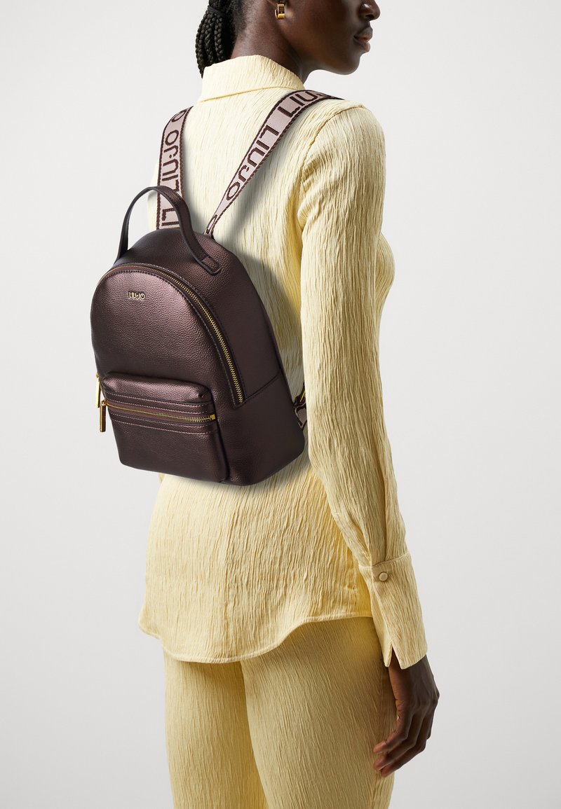 LIU JO BACKPACK SET - Tagesrucksack - brown stone met