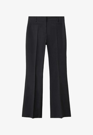 Pantalones de vestir negros de pierna recta con pliegues delanteros y bolsillos laterales con abertura, diseñados para uso formal o de oficina.