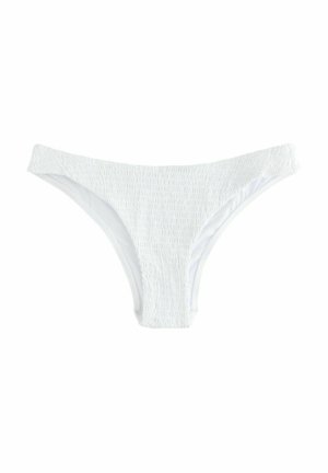 Witte bikinionderkant van textuurstof, met een halfgesneden ontwerp. De binnenkant is gevoerd met een gladde, contrasterende stof.