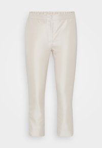 Δεν επιλέχθηκε, avorio