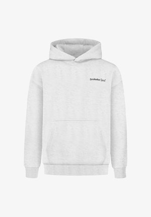 Hoodie aus hellgrauem Stoff mit einer Kängurutasche vorne. Mit schwarzem "Smilodax Sport"-Logo auf der linken oberen Brustseite.