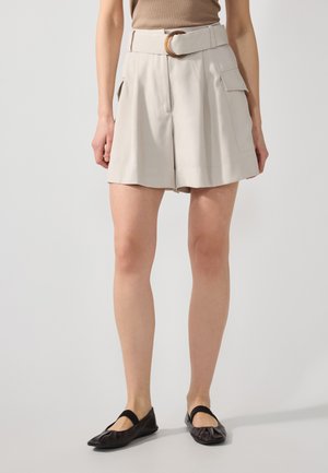 Shorts - beige