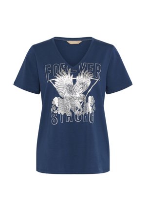 Navyblauw V-hals T-shirt van zachte stof met een zilveren arend graphic en de tekst "FOREVER STRONG" en rozenillustraties.