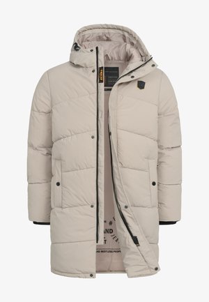 Beige pufferjack met capuchon, ritssluiting aan de voorkant, meerdere zakken en elastische manchetten. Kenmerkt zich door een doorgestikt ontwerp en logo-accenten op de borst.