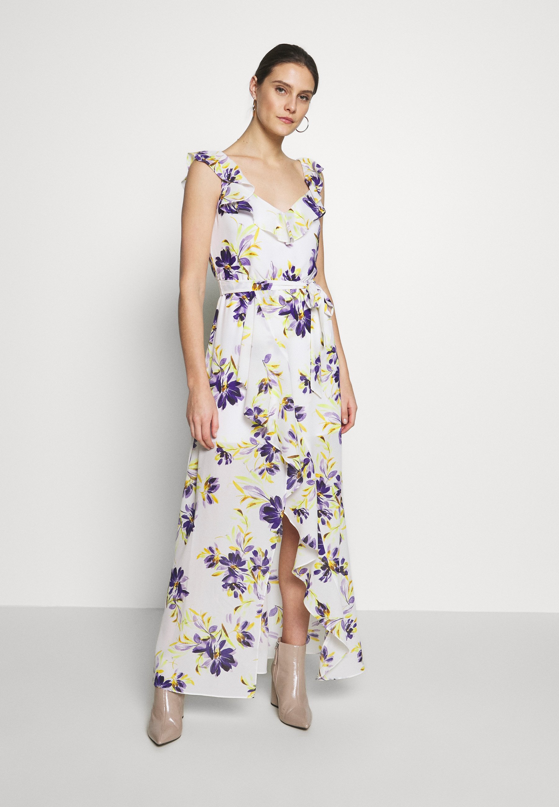 Guess Isabella Dress Maxikleid Watercolor Weiss Zalando De 